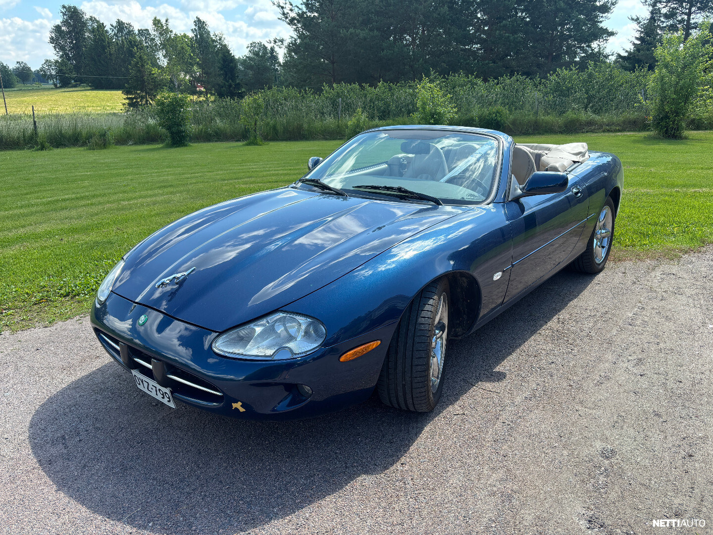 Jaguar XK8