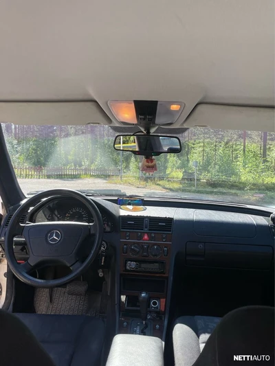 Mercedes-Benz 180 1996, kuva 7/11