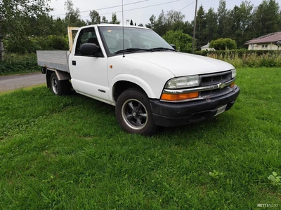 Chevrolet S10 2001, kuva 2/5