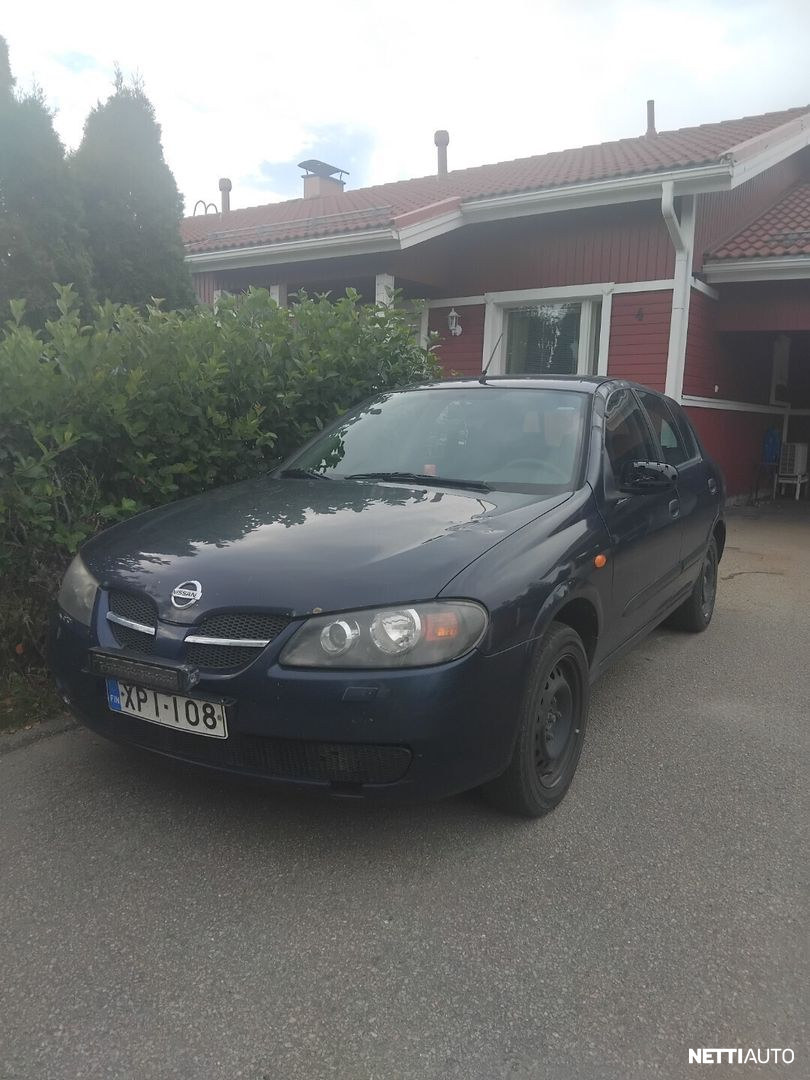 Nissan Almera