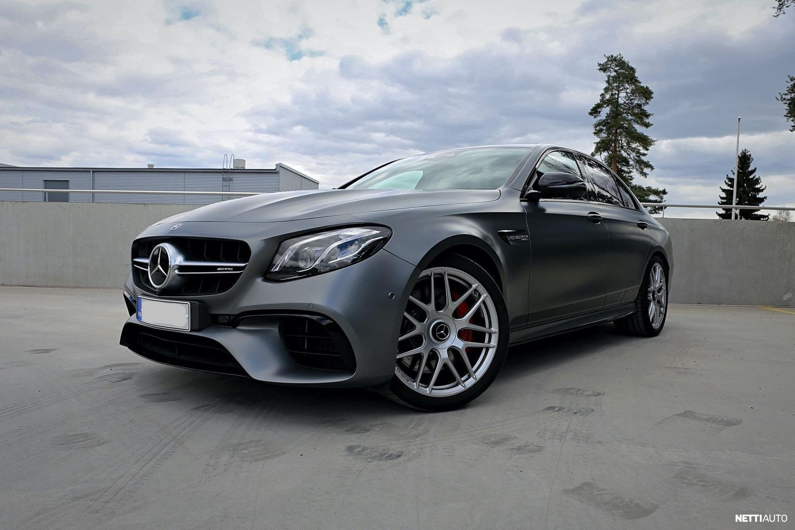 Mercedes-Benz E 63 AMG