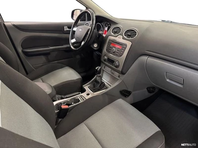 Ford Focus 2010, photo 7/27