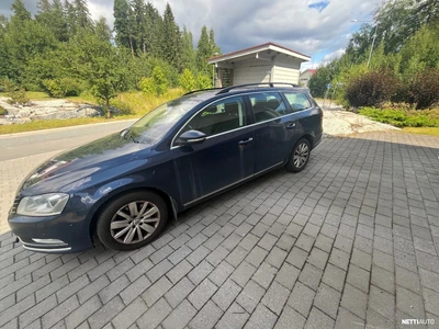 Volkswagen Passat 2011, kuva 1/4