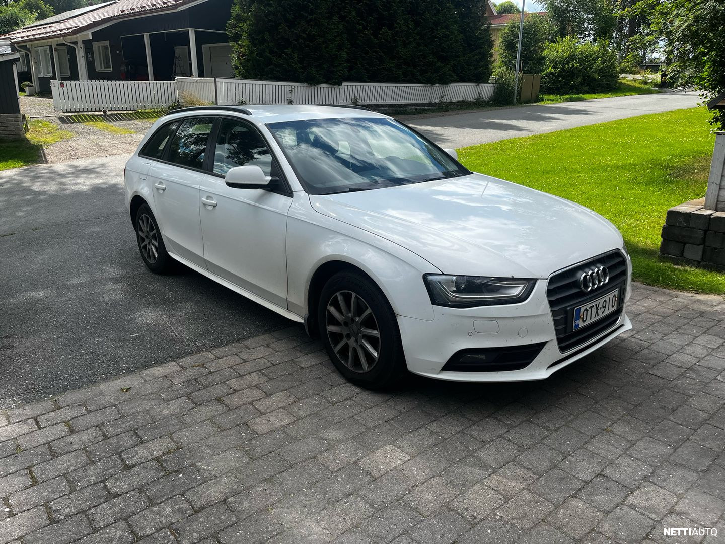 Audi A4 2013, photo 2/14