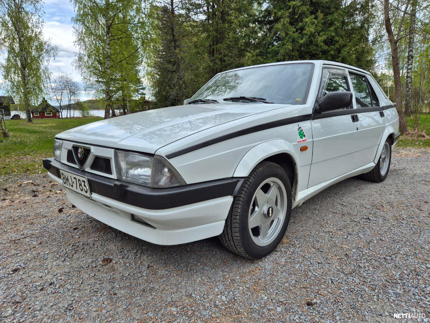 Alfa Romeo 75