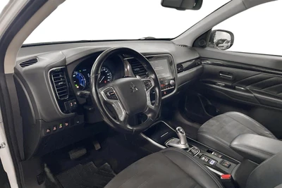 Mitsubishi Outlander PHEV 2020, kuva 7/29