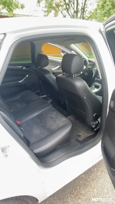 Ford Mondeo 2014, photo 3/10