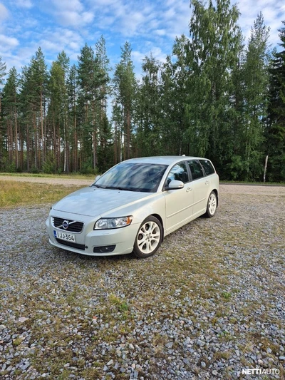 Volvo V50 2011, photo 2/6