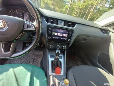Skoda Octavia Combi 1,6 TDI Ambition 2018, kuva 5/8