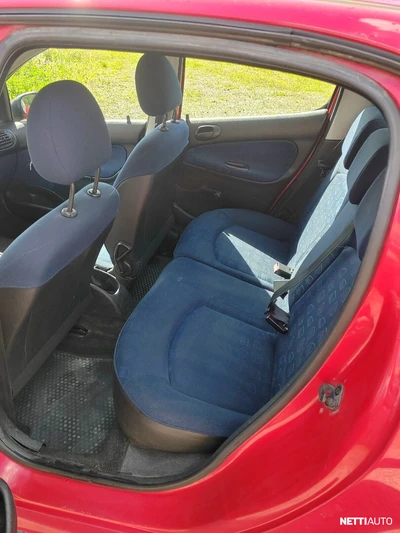 Peugeot 206 2002, kuva 7/10