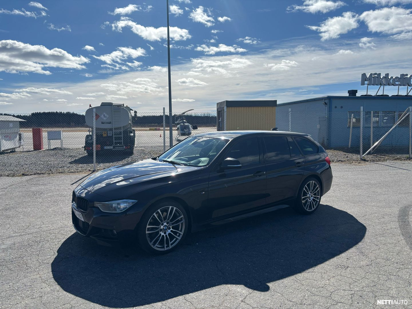 BMW 330