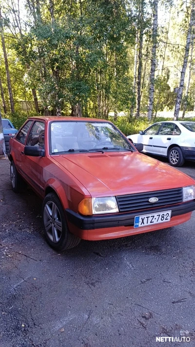 Ford Escort 1984, kuva 2/8