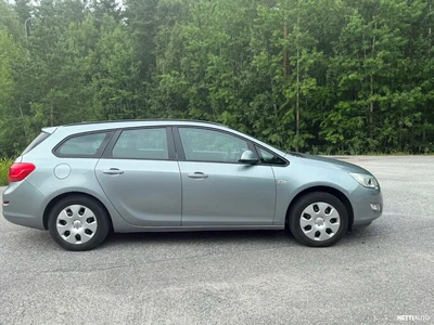 Opel Astra 2011, kuva 5/10