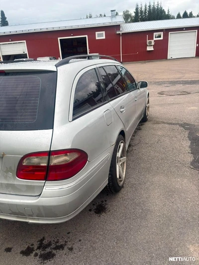 Mercedes-Benz E 2003, photo 6/13