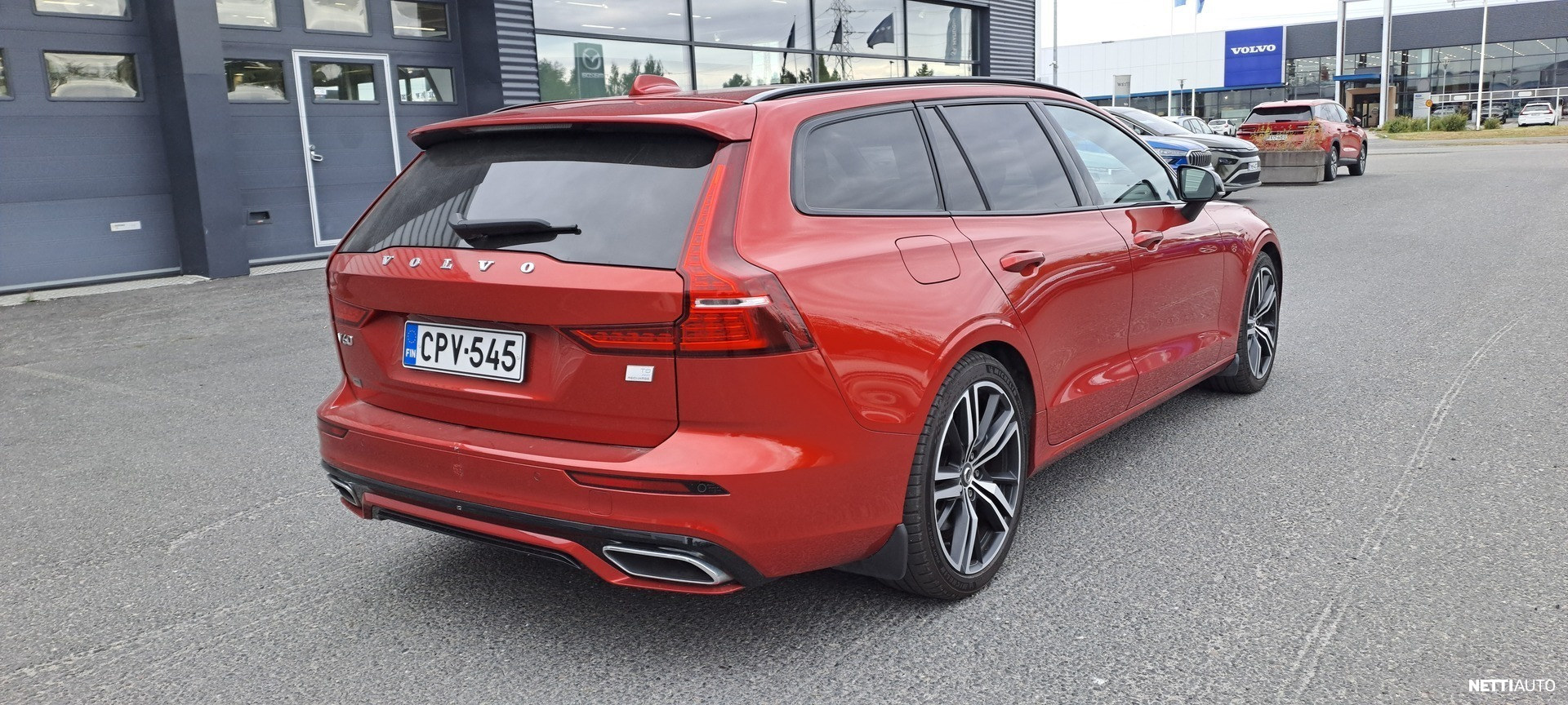 Volvo V60 2022, photo 5/6