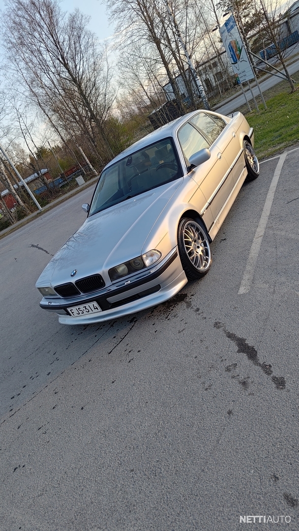 BMW 740