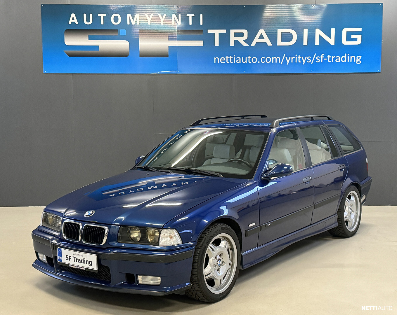 BMW 323