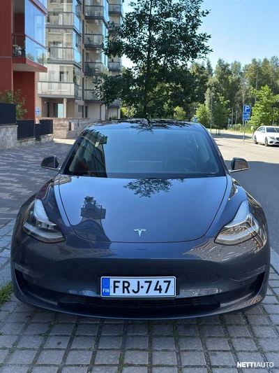 Tesla Model 3 Long-Range Dual Motor AWD 2019, photo 2/7