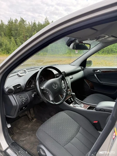 Mercedes-Benz C 2004, kuva 6/10