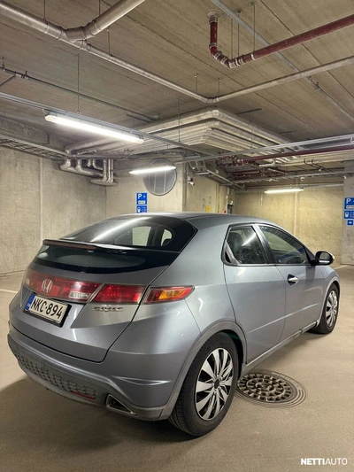 Honda Civic 4D 1,8i Comfort 2007, kuva 3/5