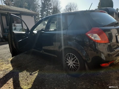 Kia Ceed 2010, kuva 2/6