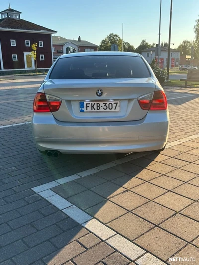 BMW 325 2007, photo 4/9