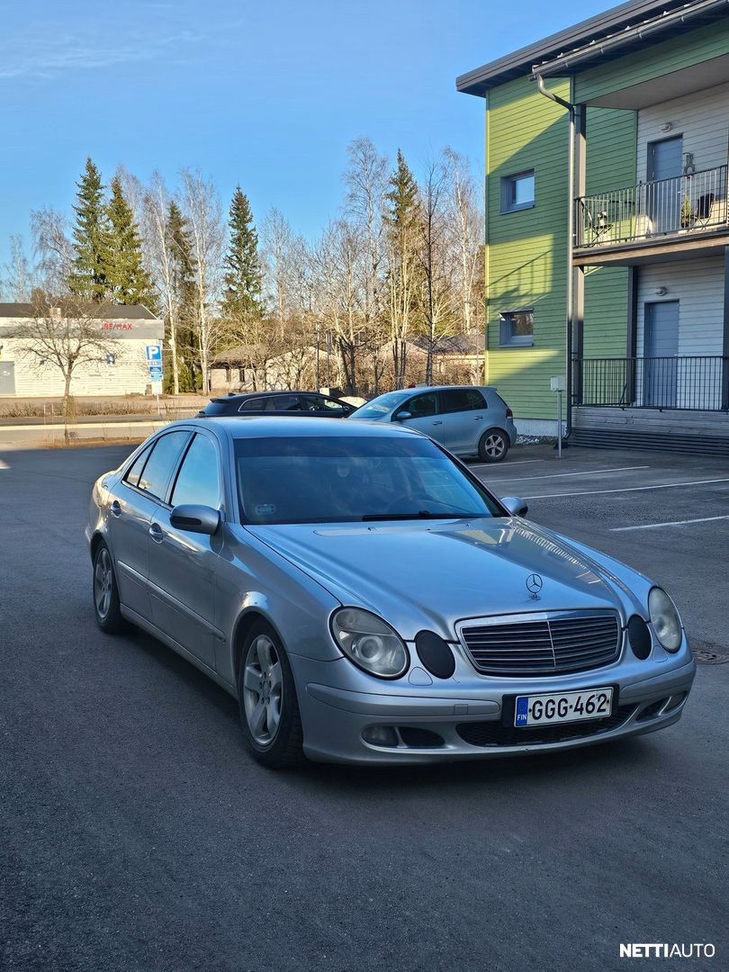 Mercedes-Benz E 200