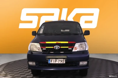 Toyota Hiace 2,5 D-4D 117 5ov pitkä 4WD 2007, photo 2/34