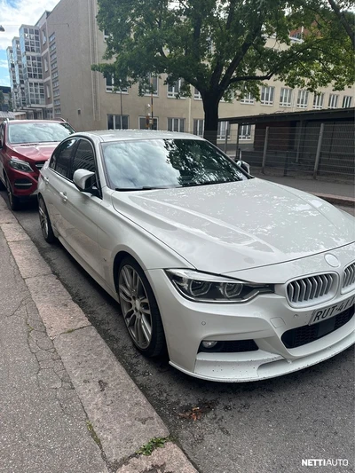 BMW 330 2017, photo 2/9