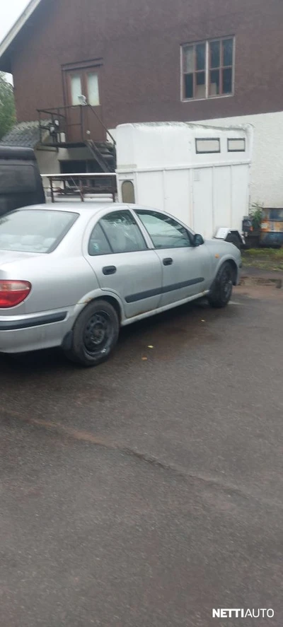 Nissan Almera 2000, kuva 3/8