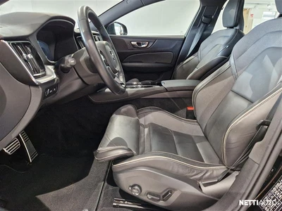 Volvo V60 2022, photo 7/30