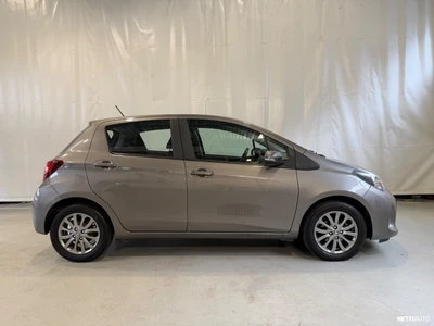 Toyota Yaris 2016, photo 2/17