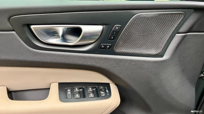 Volvo XC60 2026, photo 4/19
