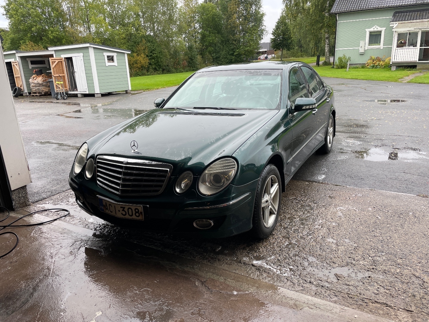 Mercedes-Benz E