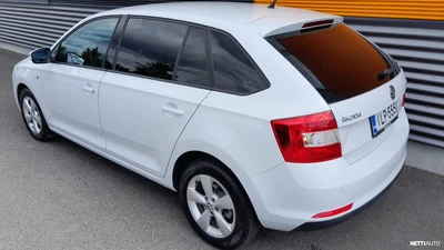 Skoda Rapid Spaceback 1,2 TSI Ambition 2014, photo 2/12
