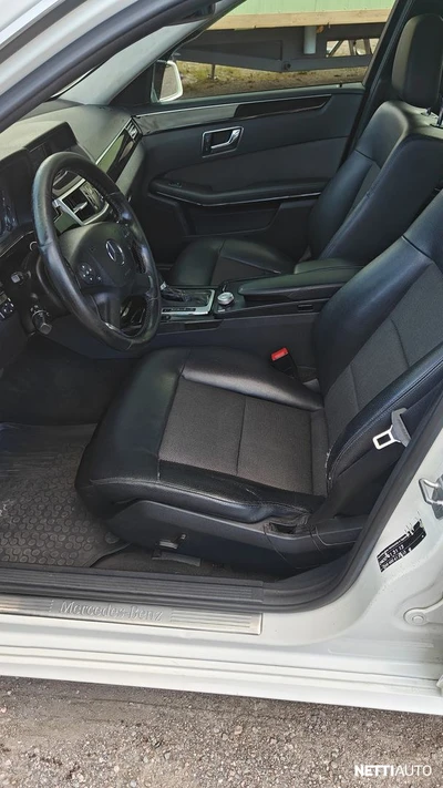 Mercedes-Benz E 2011, photo 7/9