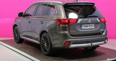 Mitsubishi Outlander PHEV 2016, kuva 4/17