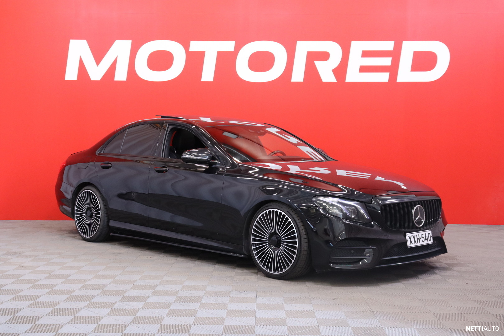 Mercedes-Benz E