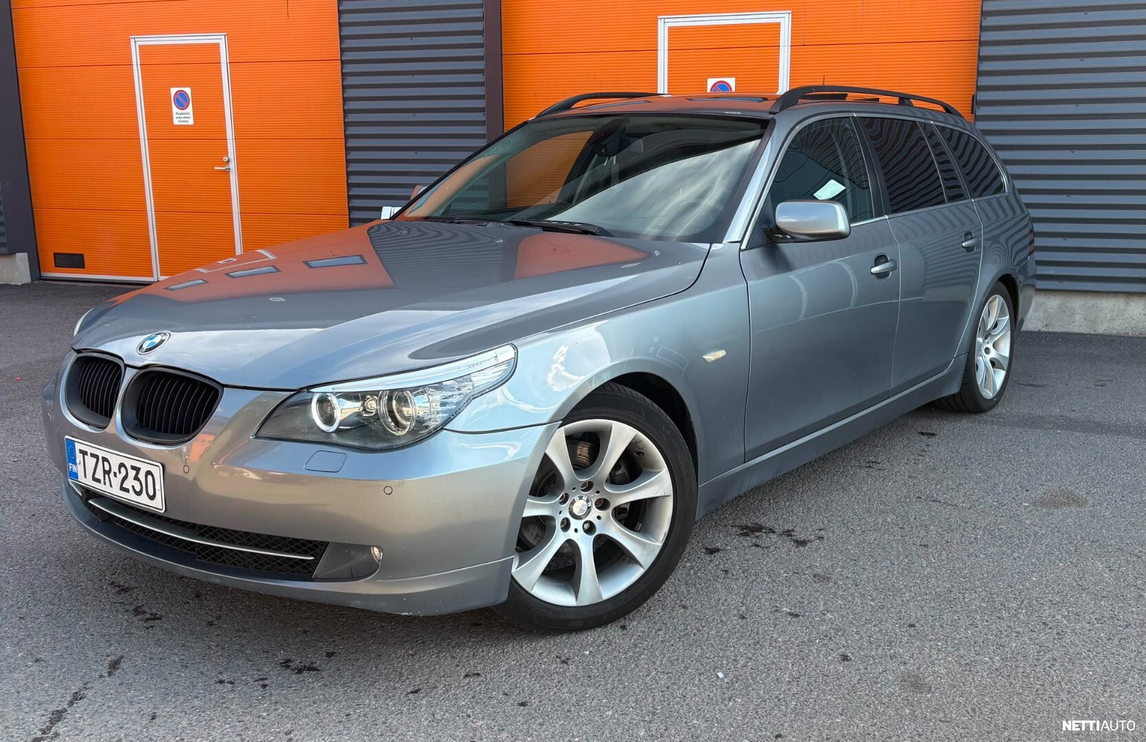 BMW 530
