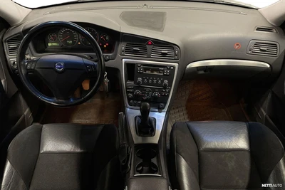 Volvo S60 2,4 170hv 2006, kuva 7/27