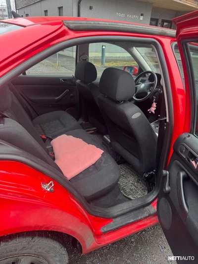 Volkswagen Bora 1999, kuva 4/6