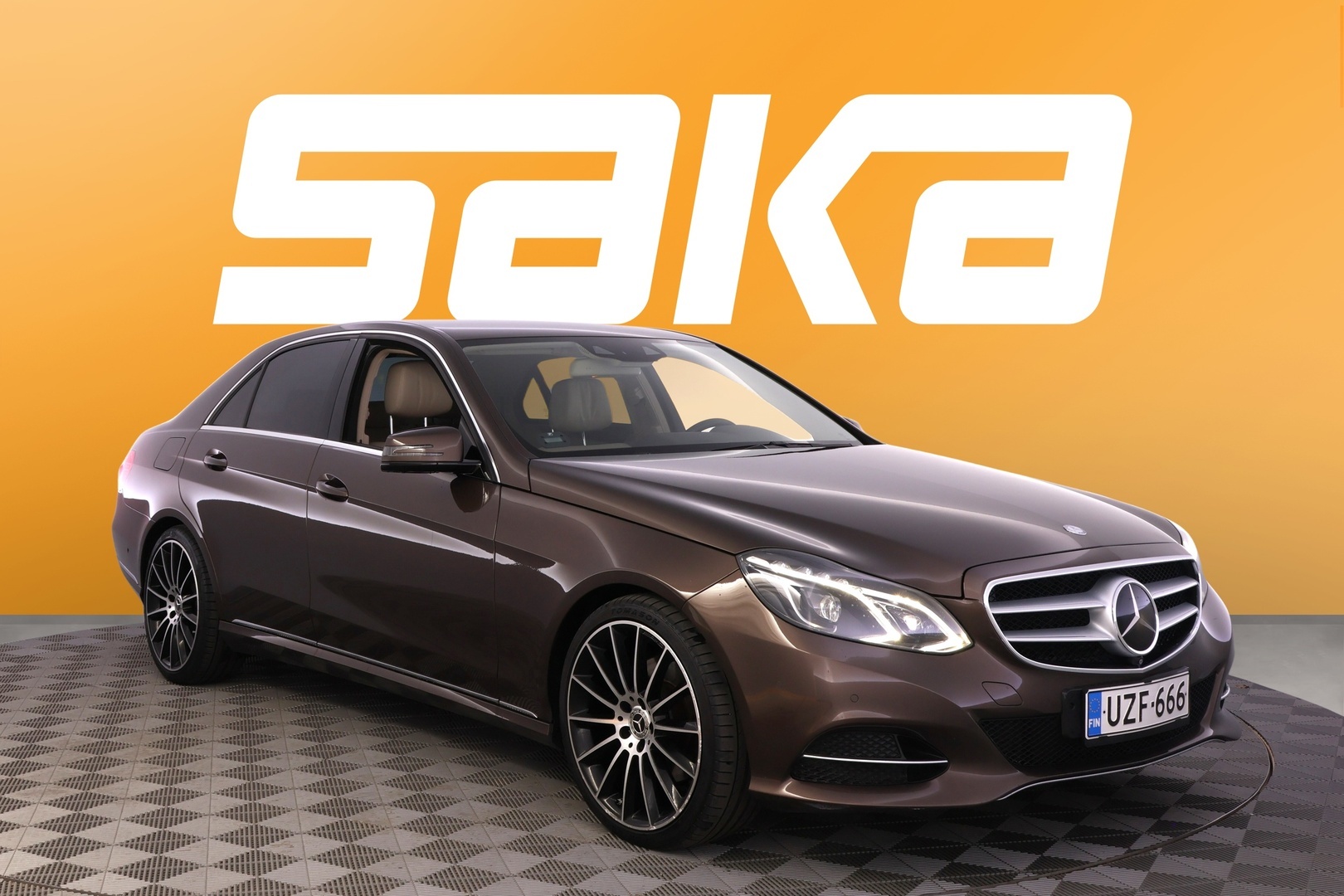 Mercedes-Benz E