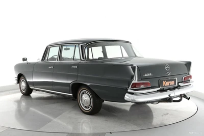 Mercedes-Benz 220 1964, kuva 3/17