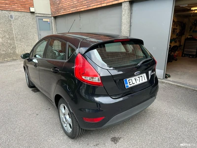 Ford Fiesta 1,25 82 hv Trend M5 5-ovinen 2011, photo 3/12