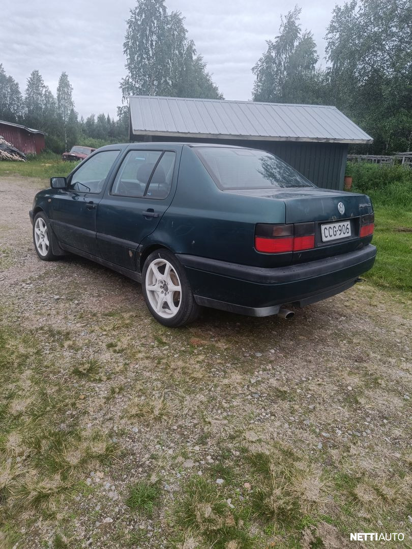 Volkswagen Vento 1997, kuva 4/4