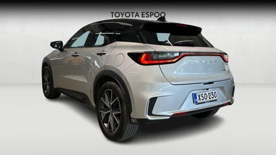Lexus LBX 200h Launch Edition Cool 2024, kuva 3/19