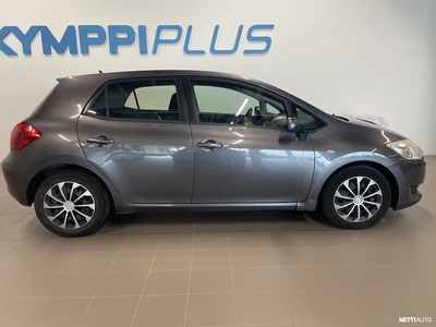 Toyota Auris 2,0 D-4D Linea Sol 5ov 2009, kuva 2/40