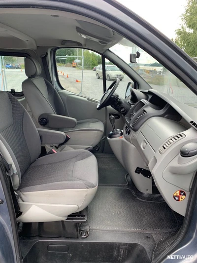 Opel Vivaro 5-hengen jatko-ohjaamo 2011, kuva 7/10