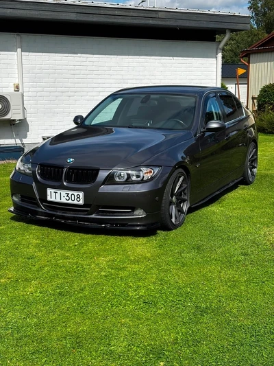BMW 330 2005, kuva 2/9