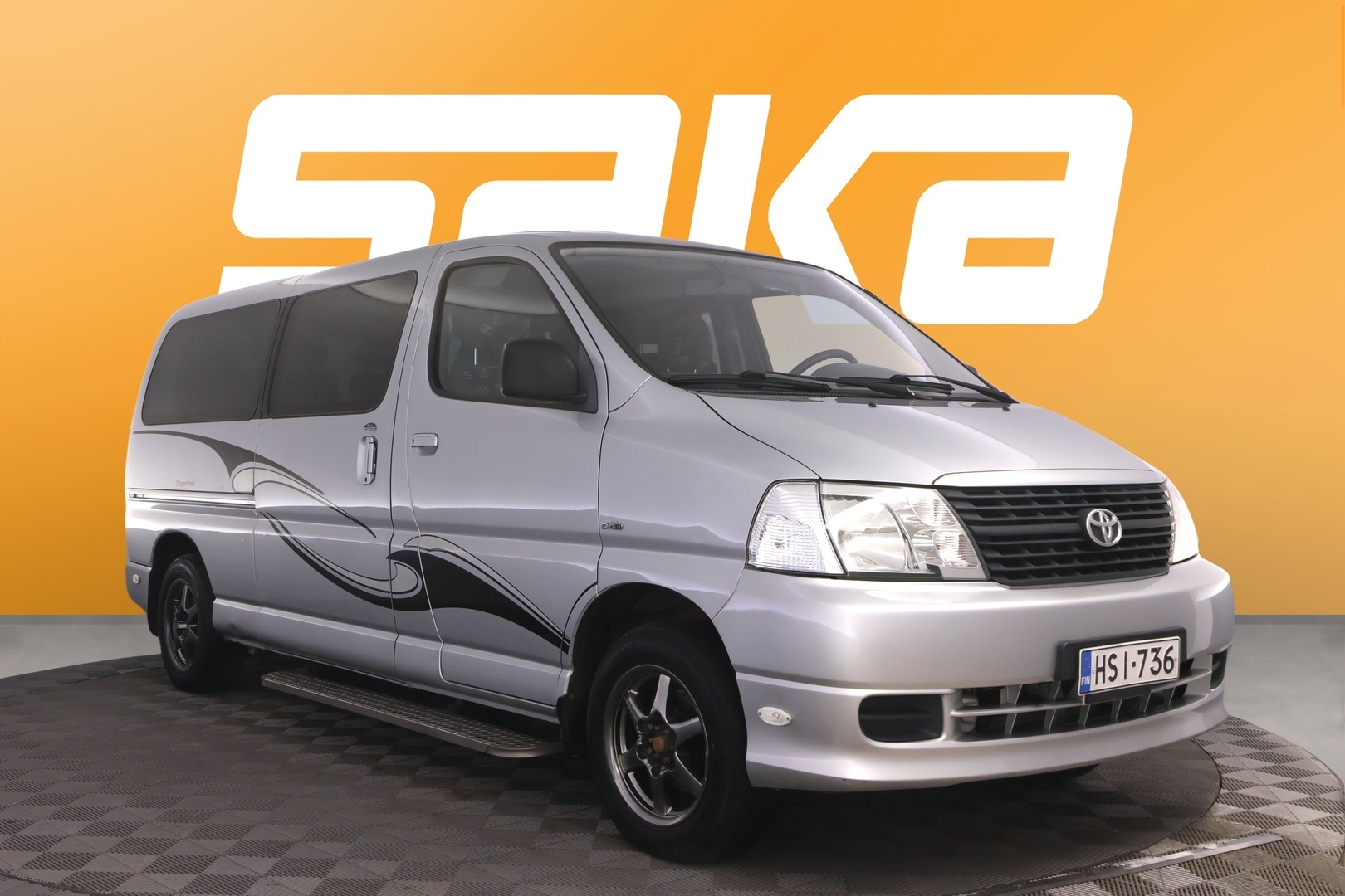 Toyota Hiace 2,5 D-4D 117 4WD GL-bussi 4ov 8h 
